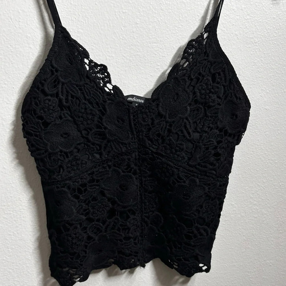 Ambiance Women Black Crop Top Blouse Embroidered Size Small. - Picture 2 of 8